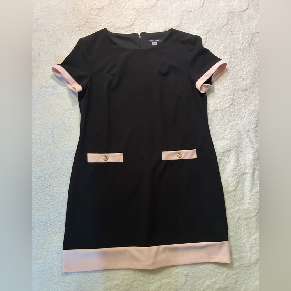 Tommy Hilfiger NWOT Black and Pink Sheath Dress Short Sleeve Crew Neck